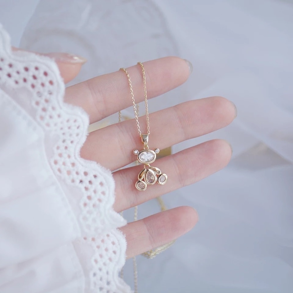Champagne Gold Crystal movable Bear necklace pendant - Picture 3 of 7